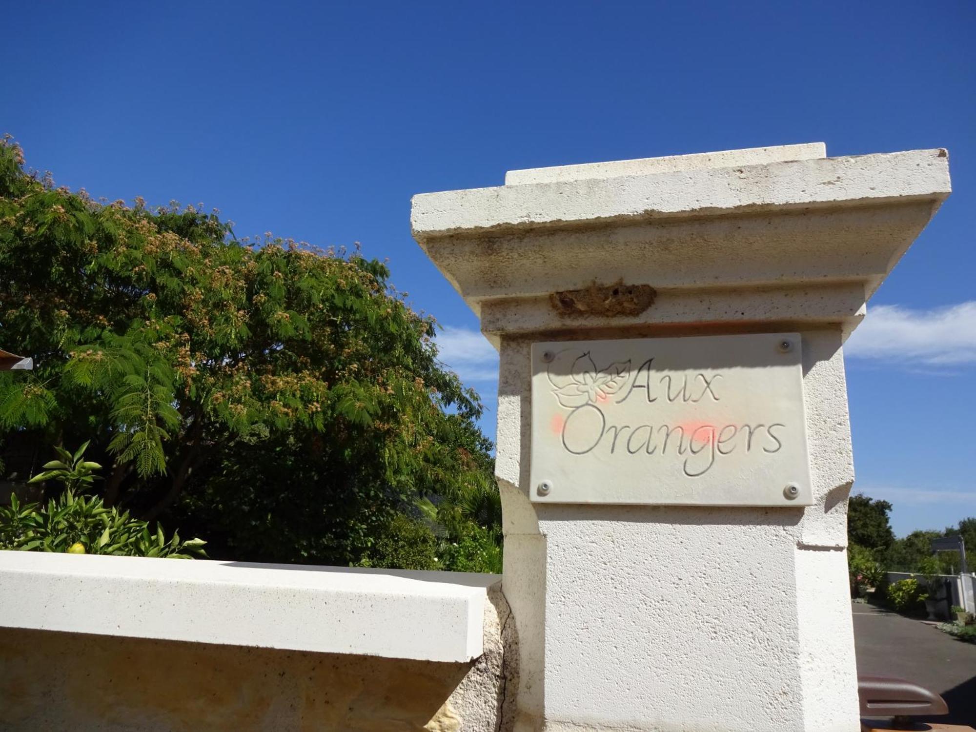 Aux Orangers Luxé Exterior foto