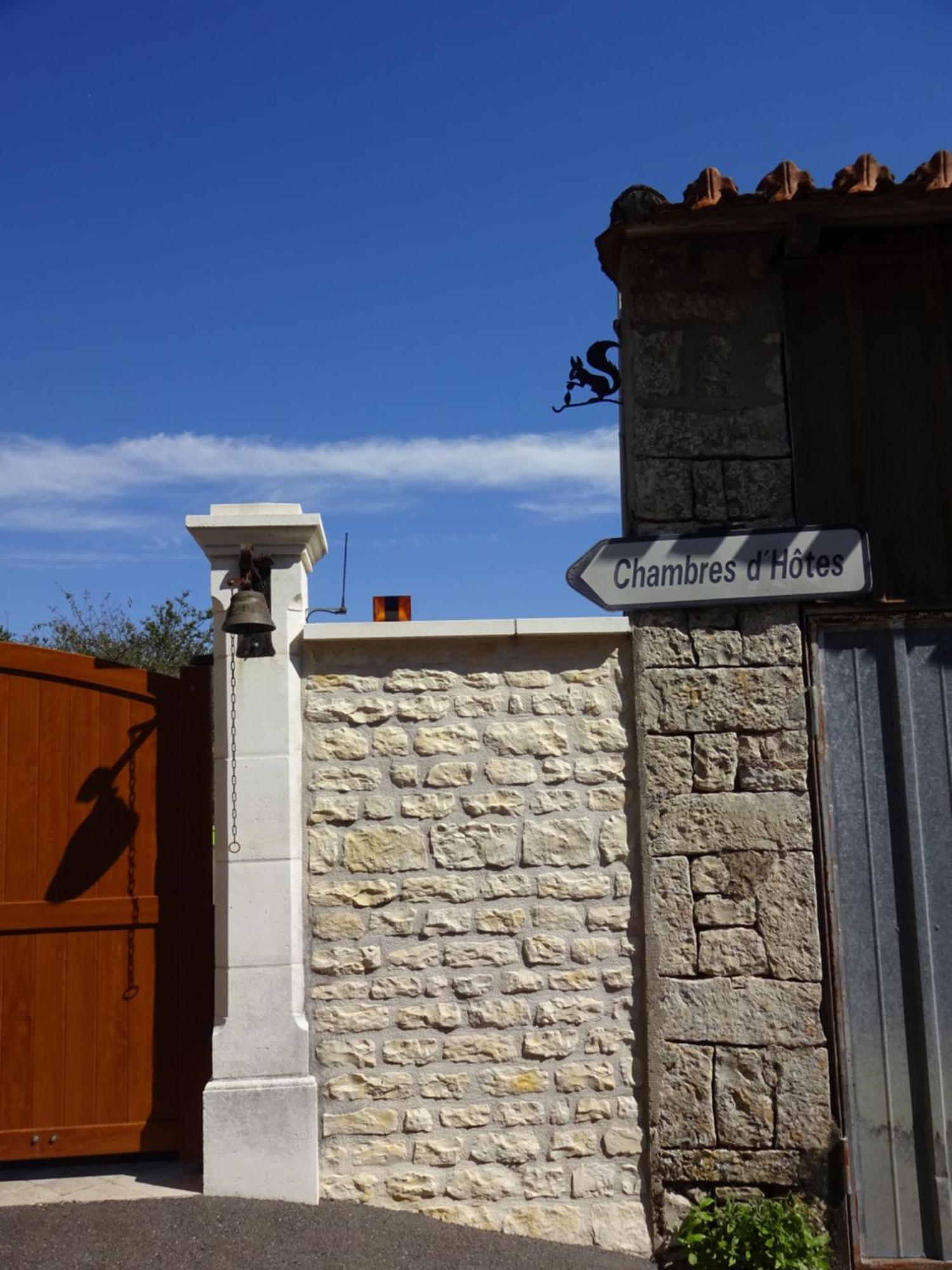 Aux Orangers Luxé Exterior foto